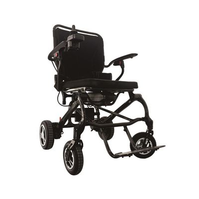 Silla de ruedas eléctrica con 17 kg de peso incluyendo batería y material de fibra de carbono