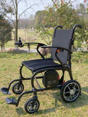 Silla de ruedas eléctrica ligera de 11,5 kg con marco completo de fibra de carbono y asiento extendido