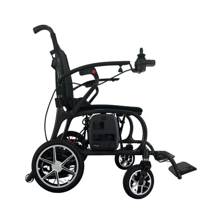 Silla de ruedas eléctrica de fibra de carbono plegable para un transporte fácil y un motor potente